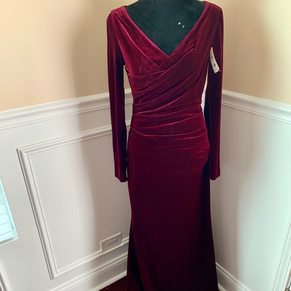 Vince Camuto Women’s Velvet Maxi Gown